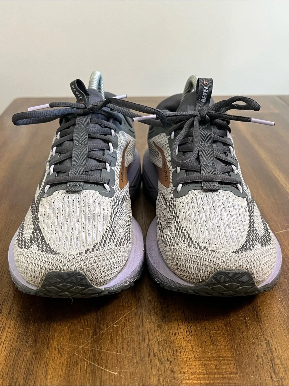 Brooks Revel 7 Womens Size 10 B Running Shoes in Gray & Lavender